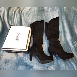 New Women's Black Suede Knee High Pointed Toe Stiletto Zipper Boots.